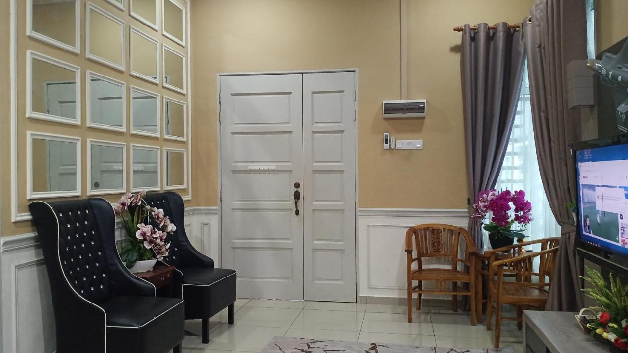 Illa Bella Homestay Jasin Eksteriør bilde